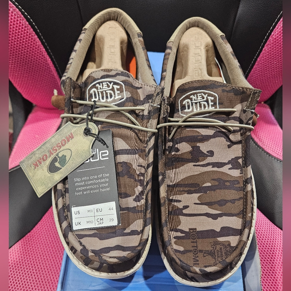 Camo Hey Dudes Mens Size 11